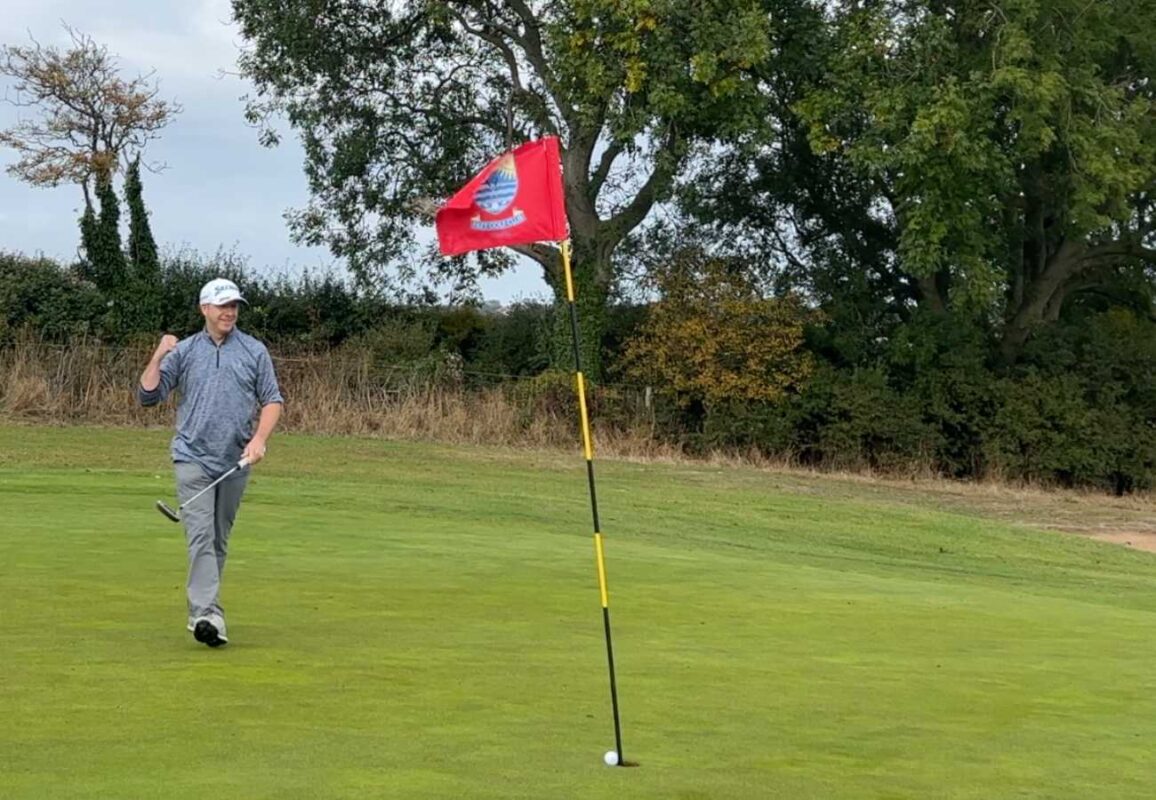 Carl broadbent making a birdie at filey golf course